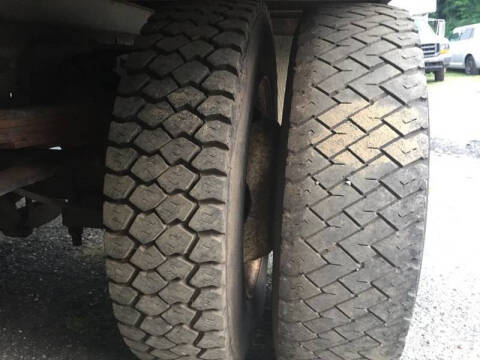 2006 International CF600