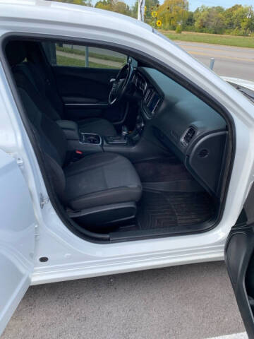 2017 Dodge Charger SXT