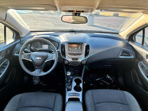 2017 Chevrolet Cruze LT Auto