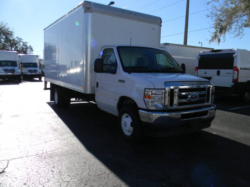 2023 Ford E-450