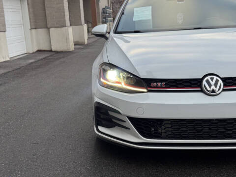 2019 Volkswagen Golf GTI