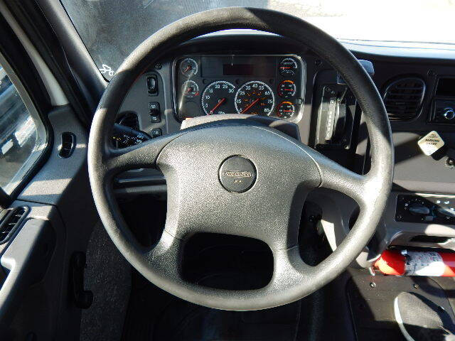 2016 Freightliner M2 106