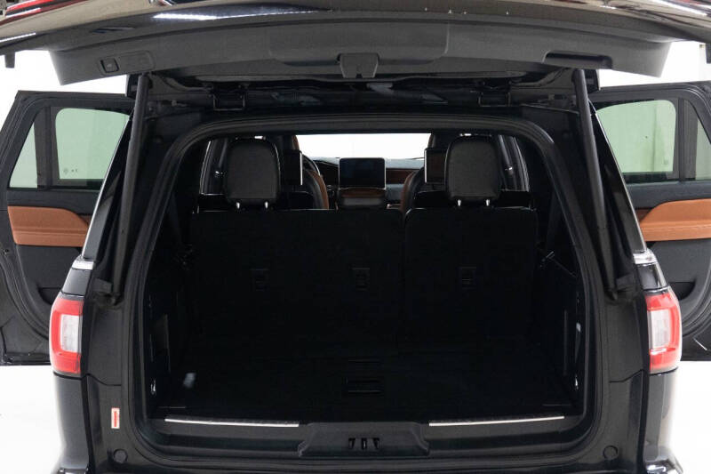 2021 Lincoln Navigator L Reserve