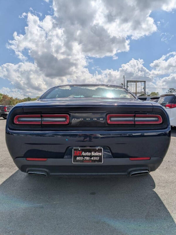 2016 Dodge Challenger SXT