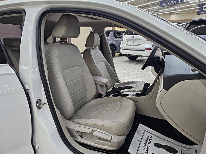 2021 Volkswagen Passat SE