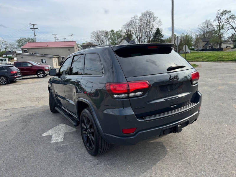 2017 Jeep Grand Cherokee Laredo