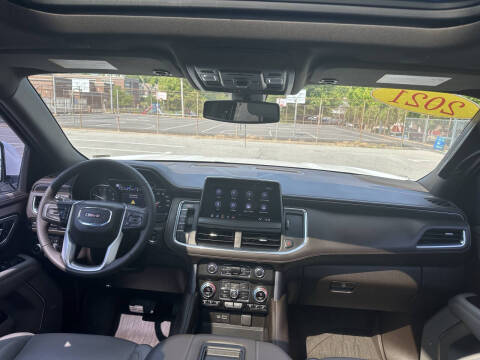 2021 GMC Yukon SLT