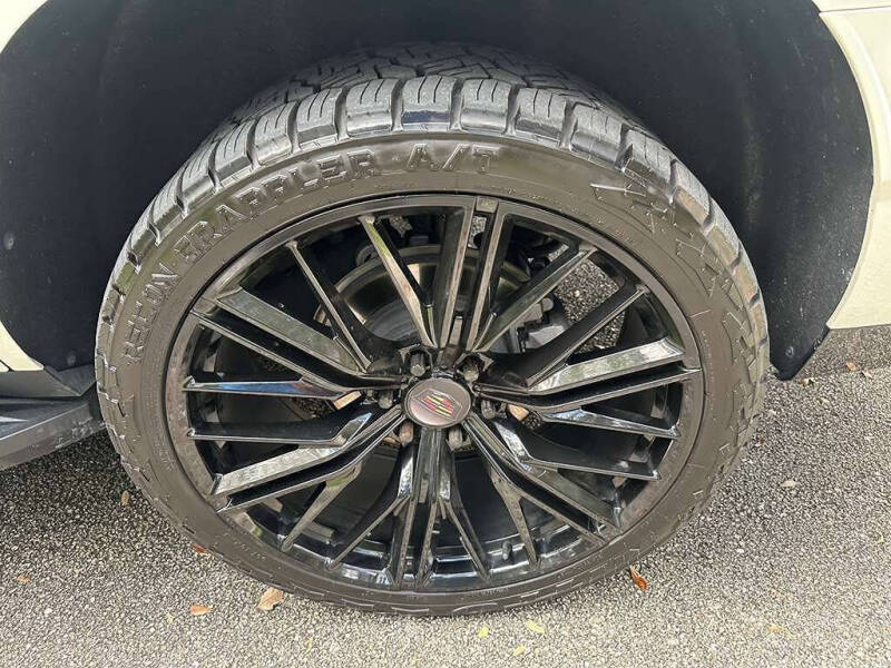 2022 Cadillac Escalade Premium Luxury