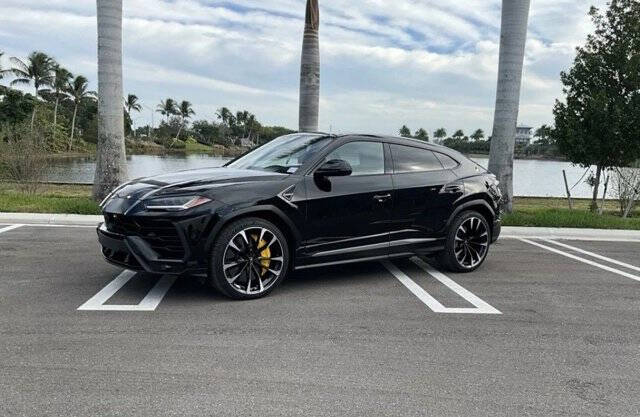 2022 Lamborghini Urus