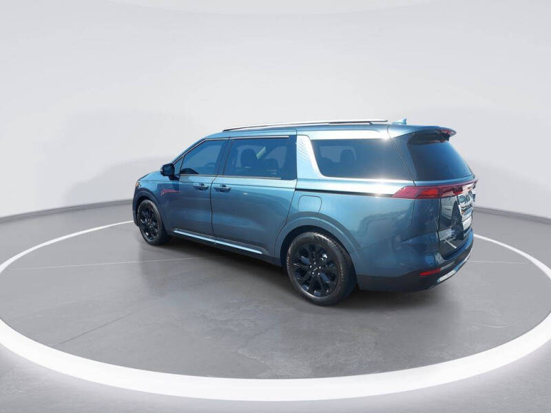 2024 Kia Carnival SX