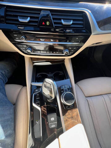 2018 BMW 5 Series 530i