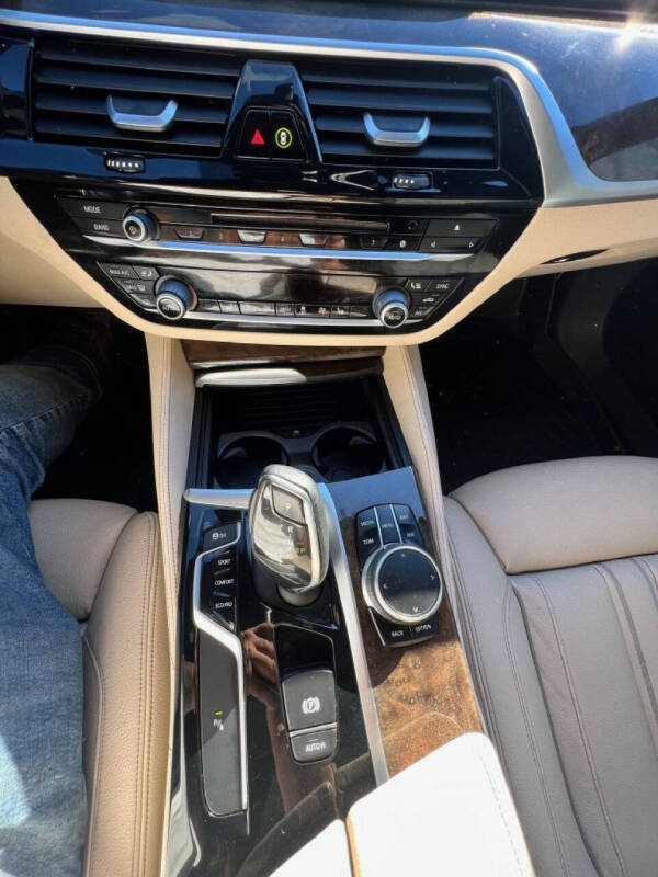 2018 BMW 5 Series 530i