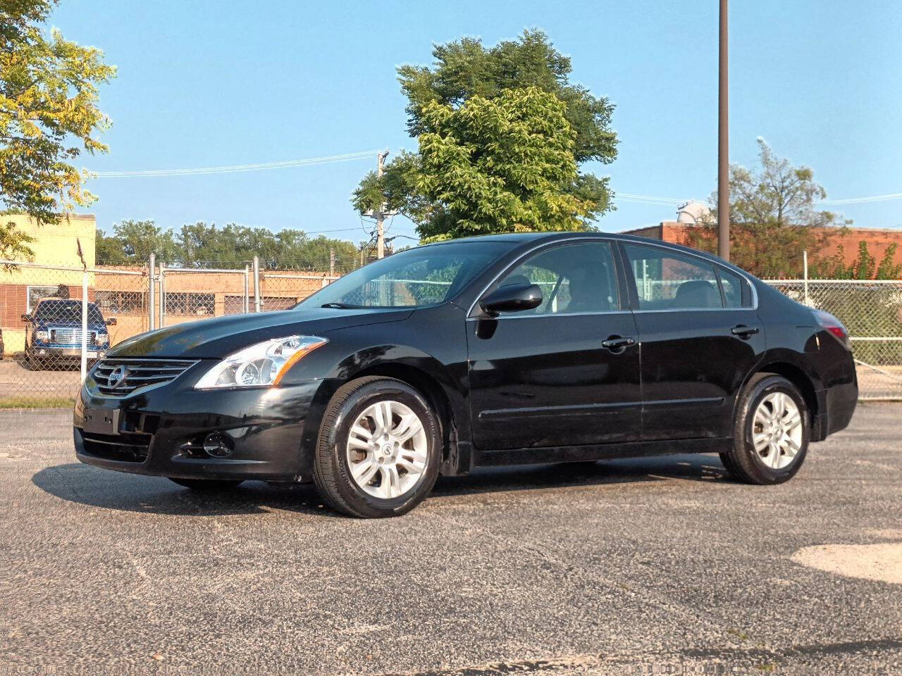 2012 Nissan Altima for sale at Ideal Cars LLC in Skokie, IL