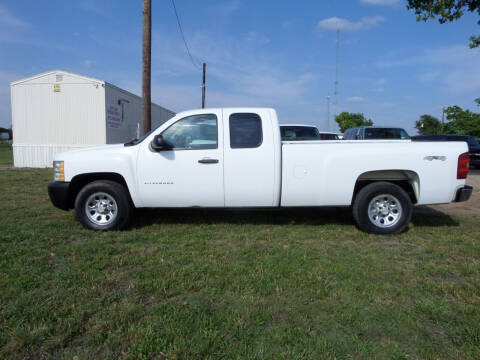 2011 Chevrolet Silverado 1500 for sale at AUTO FLEET REMARKETING, INC. in Van Alstyne TX