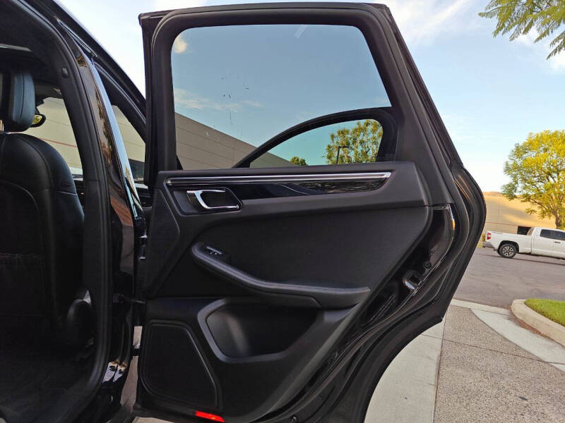 2016 Porsche Macan S