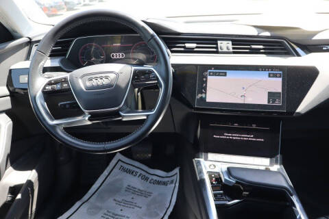 2021 Audi e-tron quattro Premium