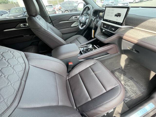 2025 Ford Explorer Platinum