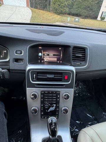 2018 Volvo S60 T5 Inscription Platinum