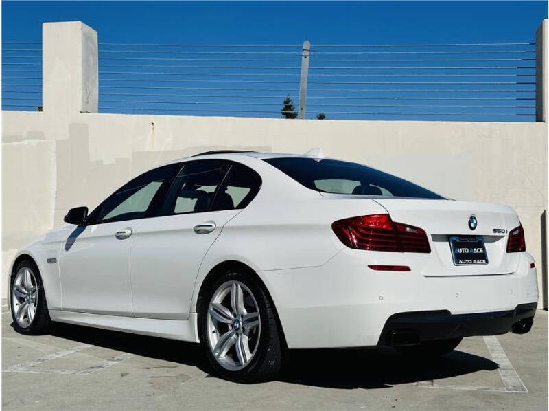 2016 BMW 5 Series 550i photo 6