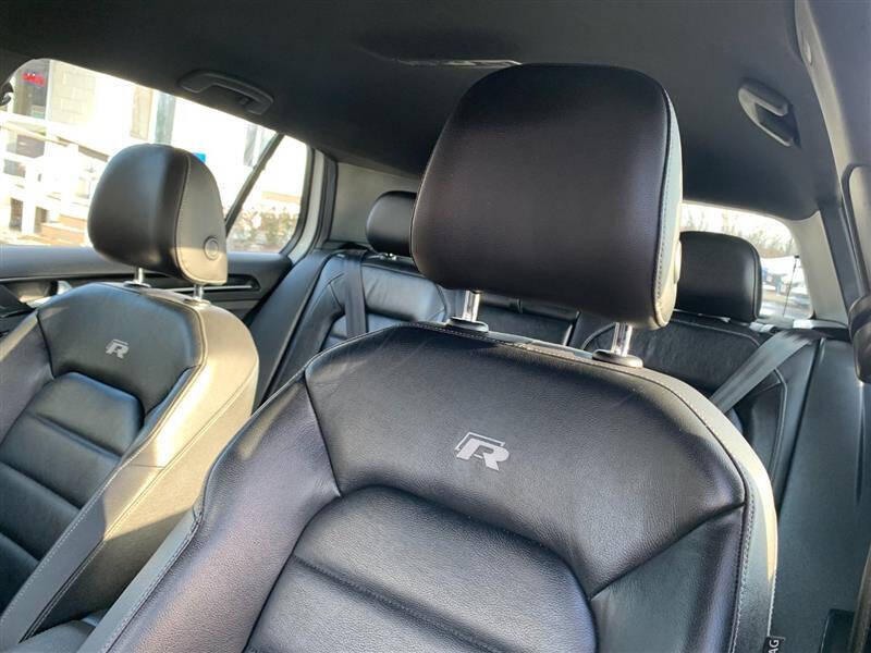 2017 Volkswagen Golf R 4Motion