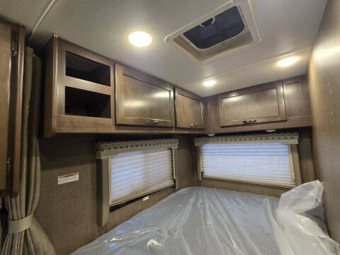 2020 Thor Motor Coach Four Winds