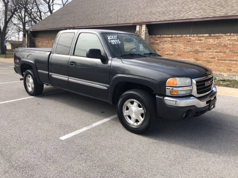 2004 GMC Sierra 1500 for sale at ESELL AUTO SALES in Cahokia IL