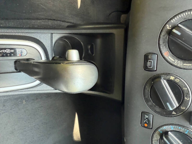 2010 Nissan Versa 1.8 S