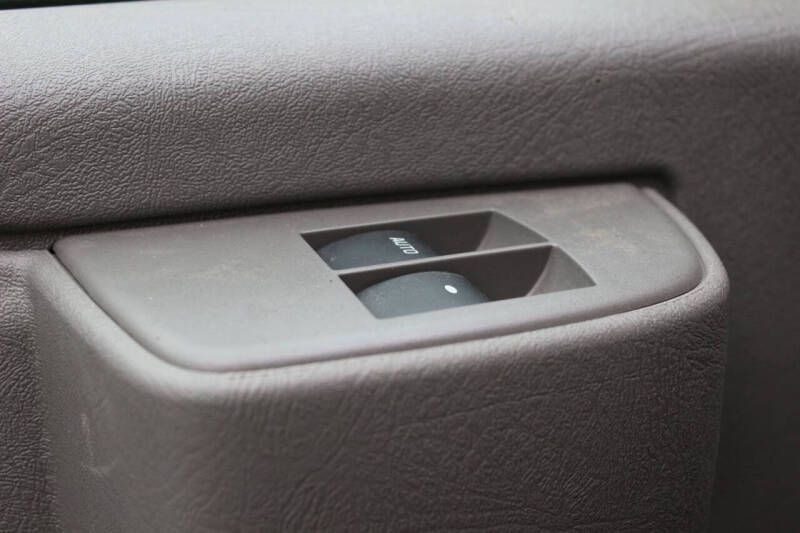 2025 Chevrolet Express 3500