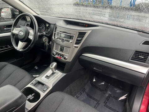 2010 Subaru Legacy 2.5i Premium