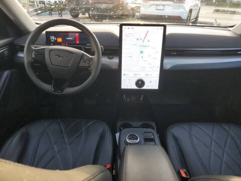 2022 Ford Mustang Mach-E Select