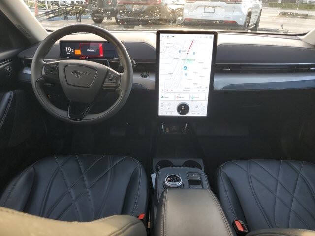 2022 Ford Mustang Mach-E Select