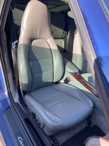 2004 Porsche 911 Carrera 4S