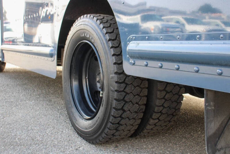 2020 Freightliner MT45 Chassis