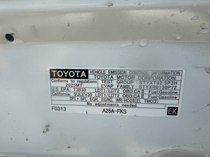 2025 Toyota RAV4 LE