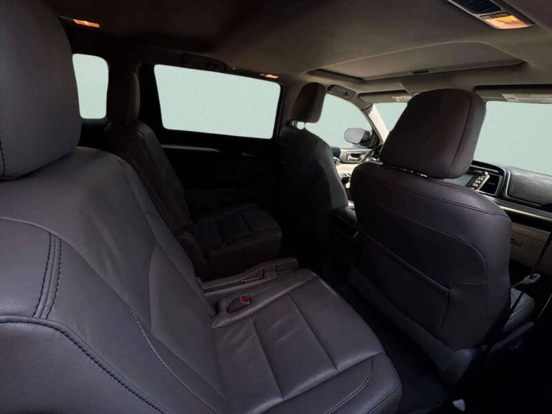 2017 Toyota Highlander