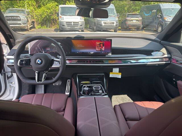 2025 BMW 7 Series 740i xDrive