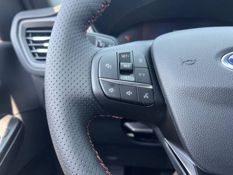 2025 Ford Escape ST-Line