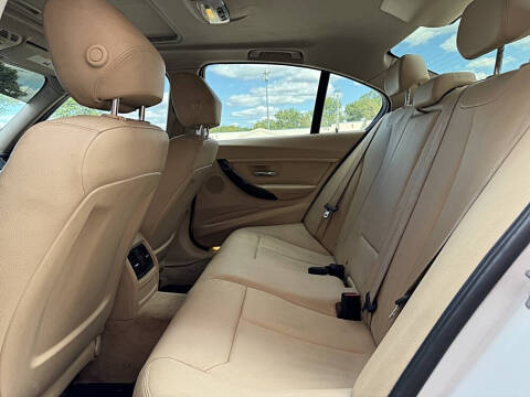 2015 BMW 3 Series 320i