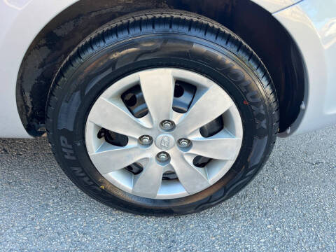 2009 Hyundai Accent GS