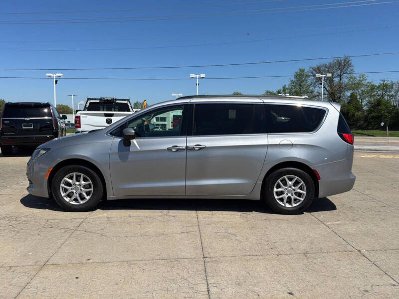 2020 Chrysler Voyager LXi
