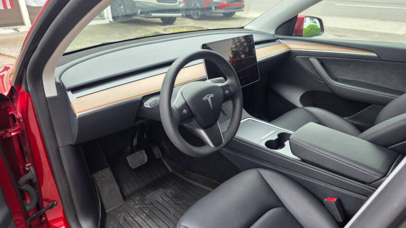 2024 Tesla Model Y Long Range