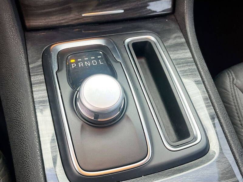 2020 Chrysler 300 Touring