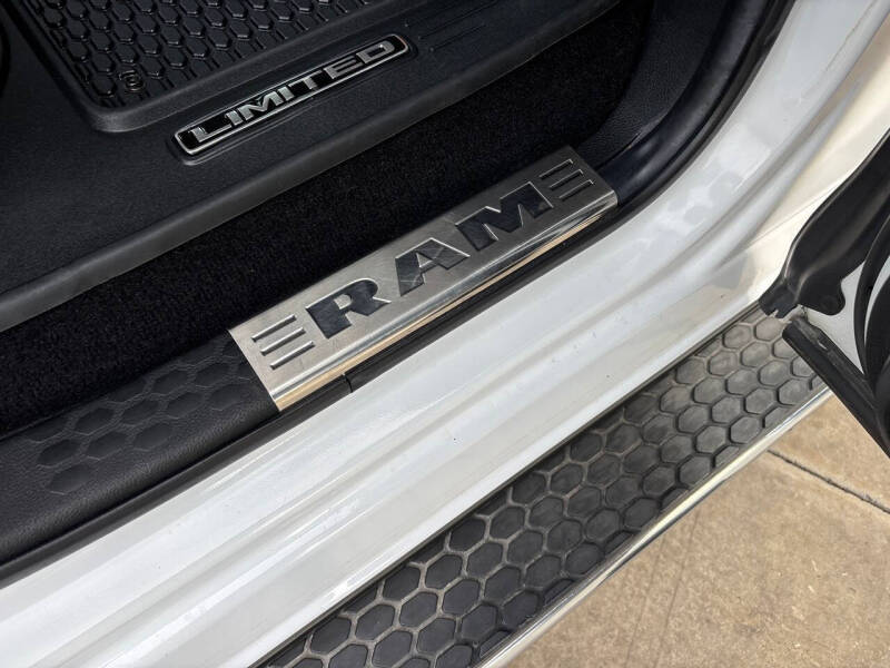 2014 RAM 1500 Laramie Limited