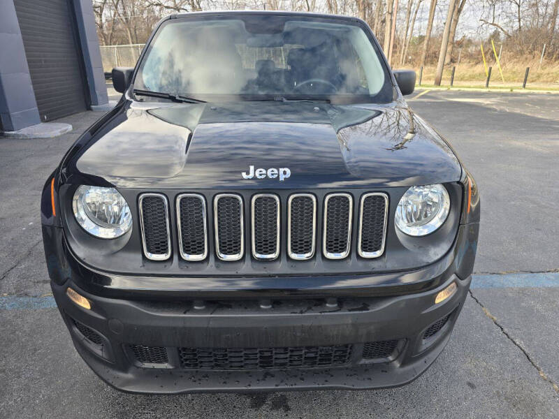 2017 Jeep Renegade Sport photo 8