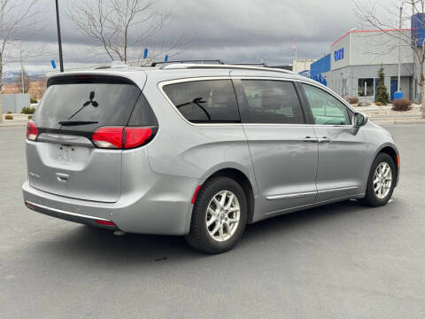 2020 Chrysler Pacifica Touring L