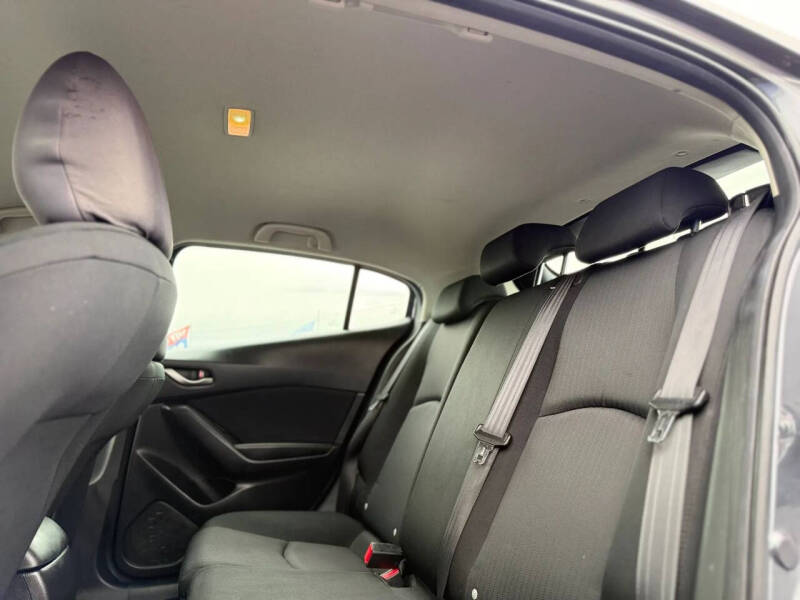 2016 Mazda MAZDA3 i Sport