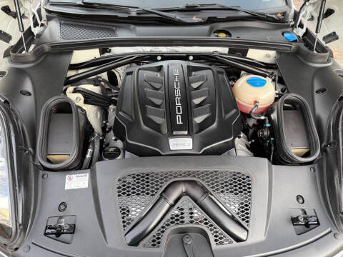 2017 Porsche Macan S