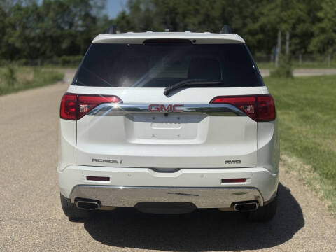 2017 GMC Acadia Denali