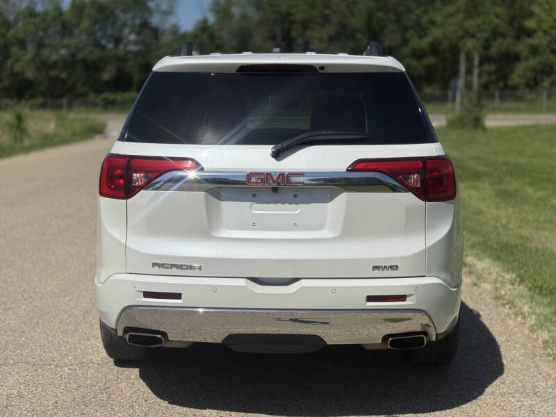 2017 GMC Acadia Denali