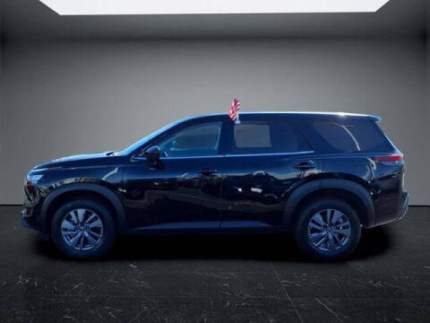 2025 Nissan Pathfinder S